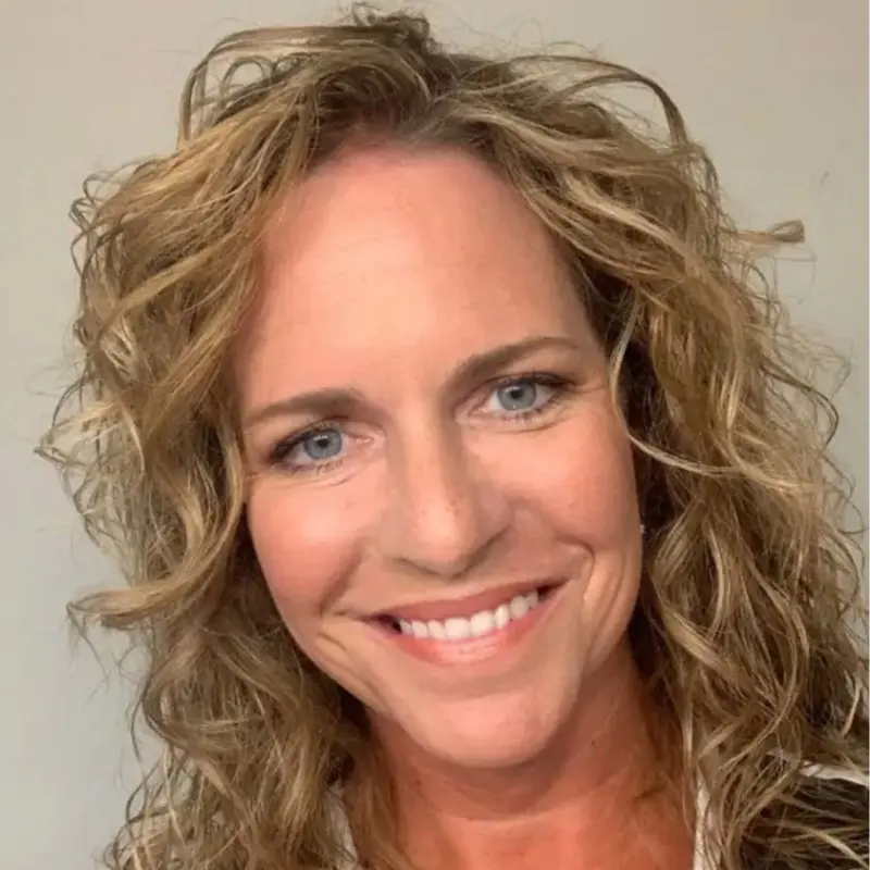 Facebook-2-e1731407133427-square-800x800